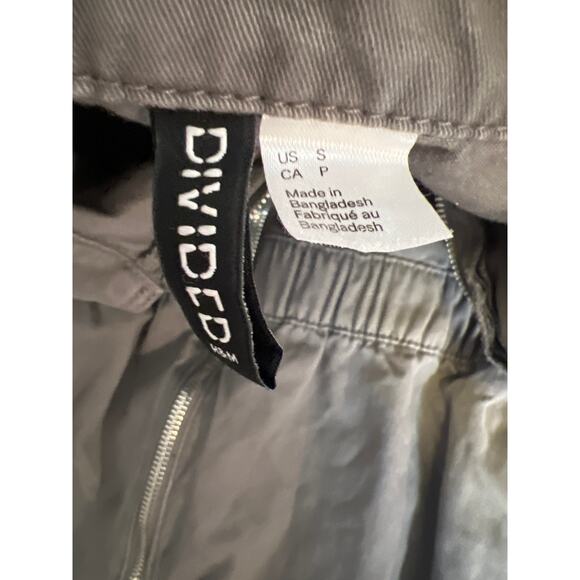 H&M Divided Gray Utility Jumpsuit Women’s Small Zip Front Long Sleeve - Picture 6 of 6